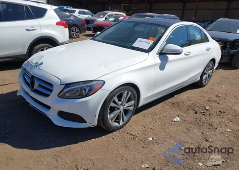 2015 Mercedes-Benz C 300 из США, поврежденный, VIN 55SWF4JB5FU076063